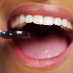 Całościowe leczenie stomatologiczne – odkryj trasę do zdrowego i uroczego uśmiechów.
